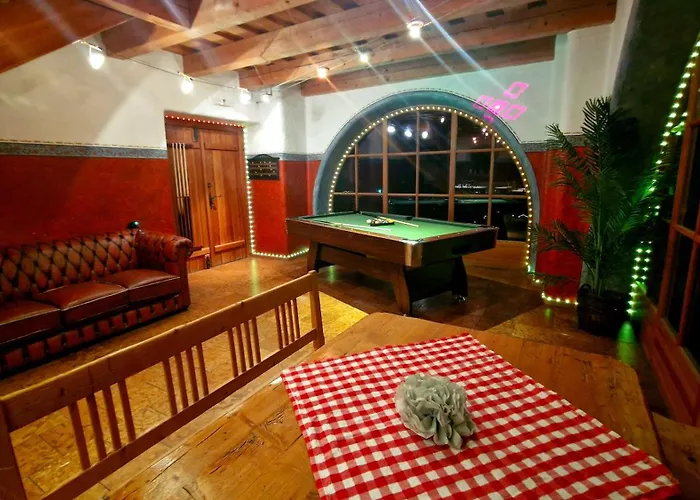 Augihuette 샬레 압티나우